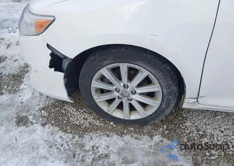 2012 Toyota Camry Xle z USA, uszkodzony, nr VIN 4T4BF1FK2CR208093